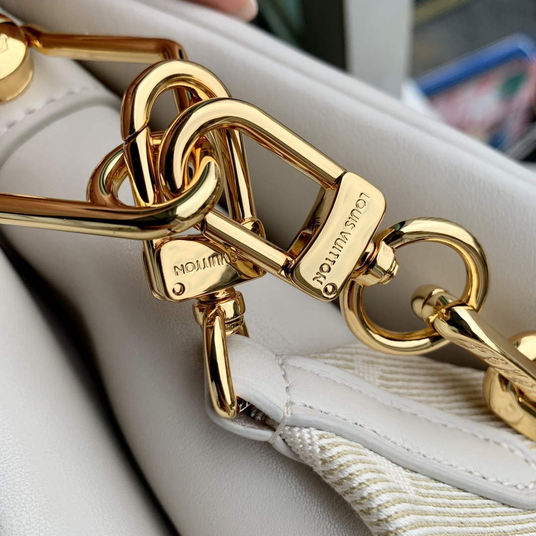 LV M22954 Louis Vuitton Coussin BB Handbag Beige