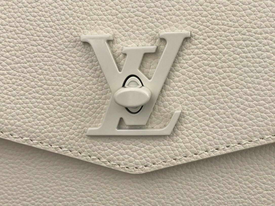 LV M55846 Louis Vuitton Lockme Tote MM Leathers M55818 Bag White