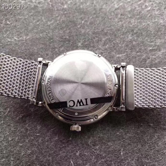 IWC 100297