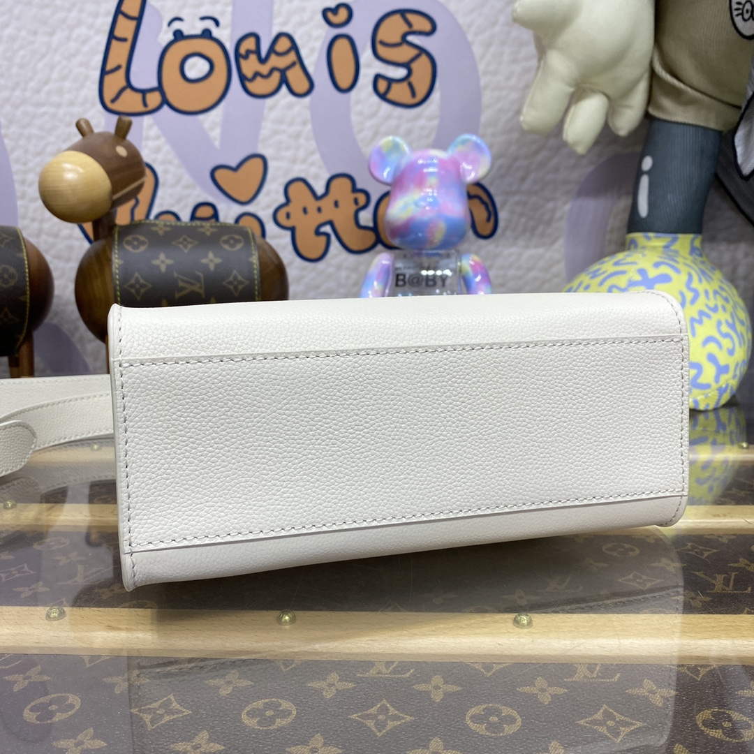 LV M23637 Louis Vuitton Lock   Go Handbag Quartz