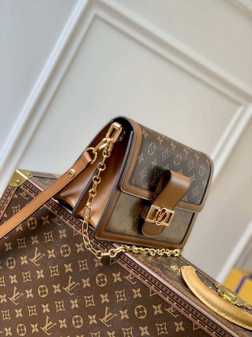 LV M45958 Louis Vuitton Dauphine MM Bag Monogram