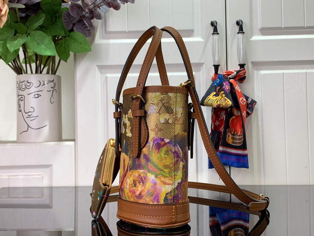 LV M81724 Louis Vuitton Nano Bucket Bag Gold