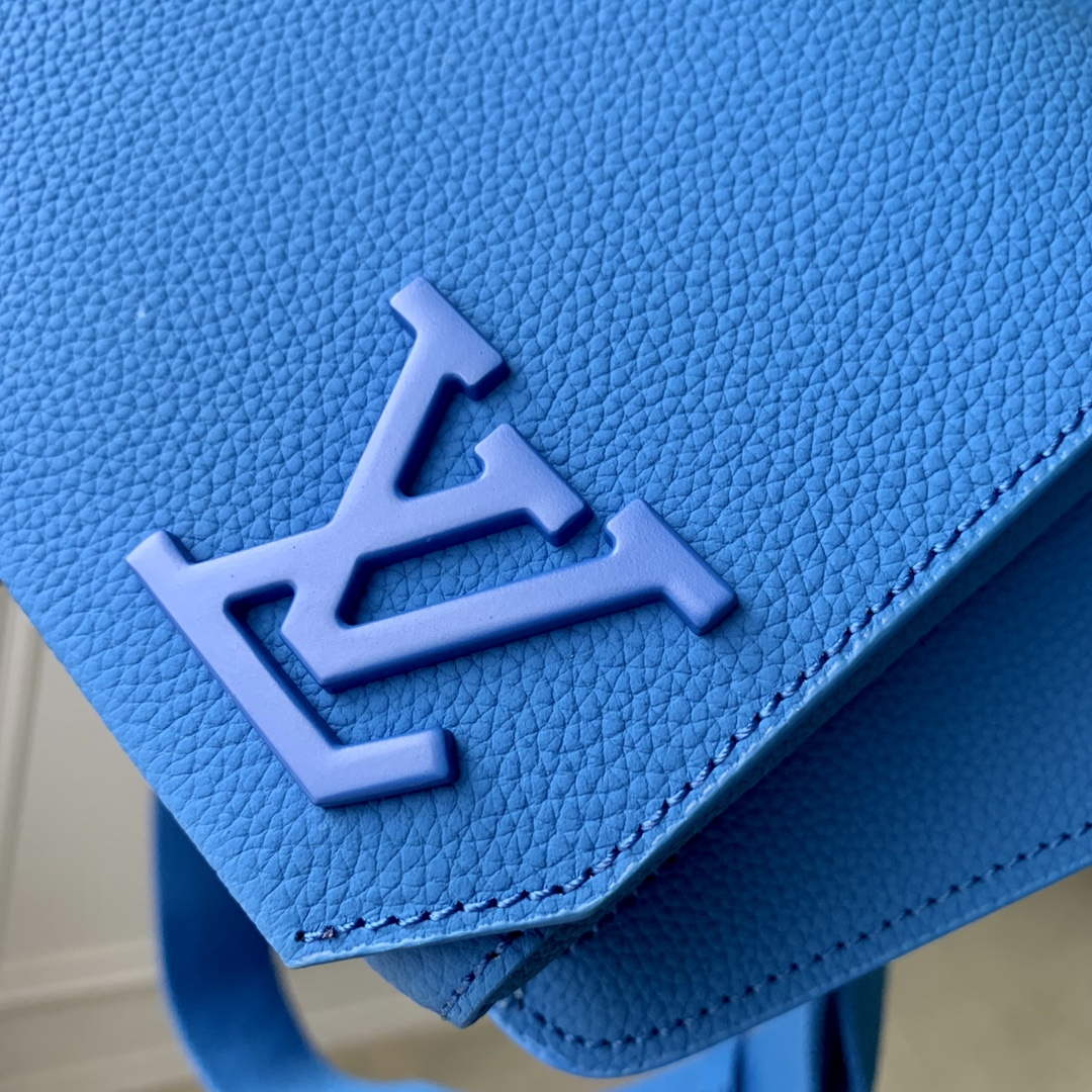 LV M22665 Louis Vuitton Takeoff Slingbag Bright Blue