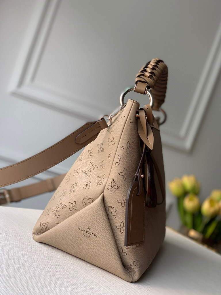 LV M56084 Louis Vuitton M56073 Beaubourg Hobo MM Mahina Galet Grey