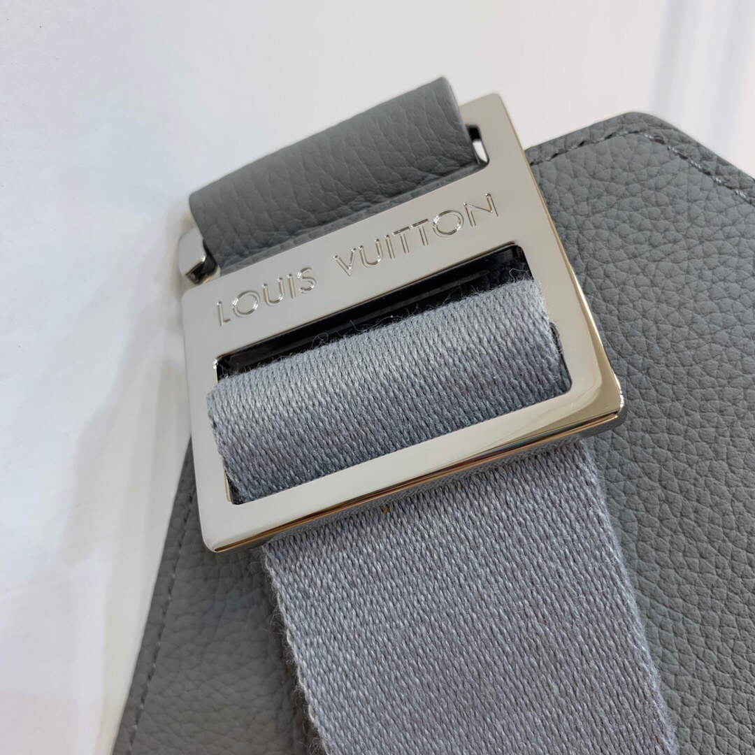 LV M59625 Louis Vuitton New Sling Bag Gray
