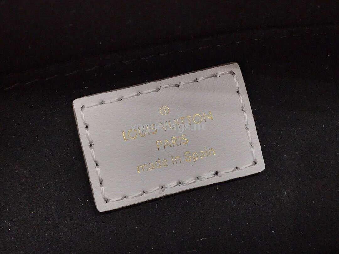 LV M90564 Louis Vuitton Petit Sac Plat Monogram Vernis M69442 Bag Silver