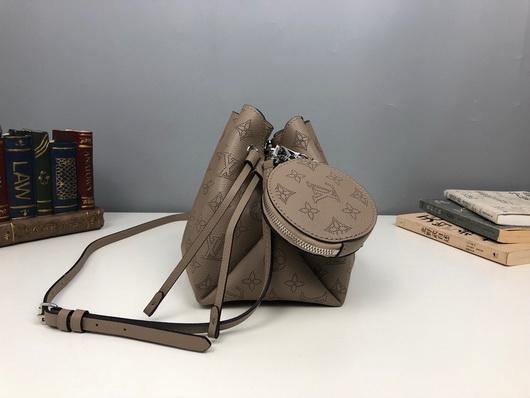 LV M57201 Louis Vuitton M57070 Bella Mahina M57068 Crossbody Galet Gray