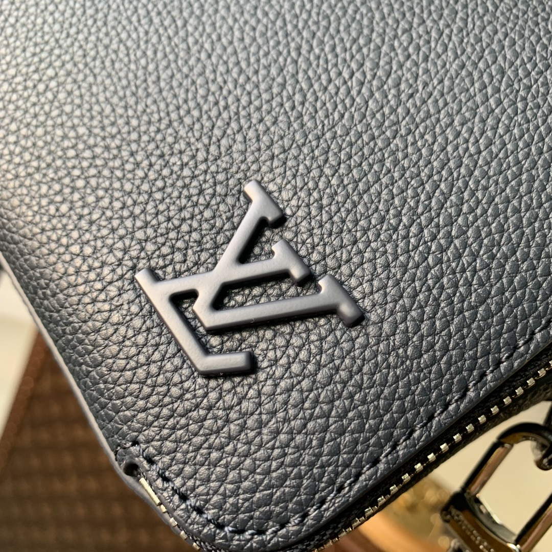 LV M59161 Louis Vuitton Alpha Wearable Wallet Blue