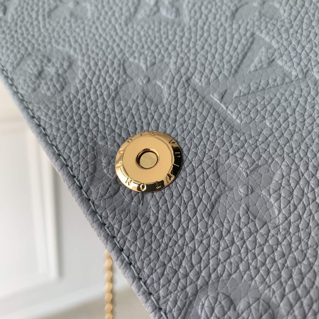 LV M83233 Louis Vuitton Wallet On Chain Lily Bag Blue Hour