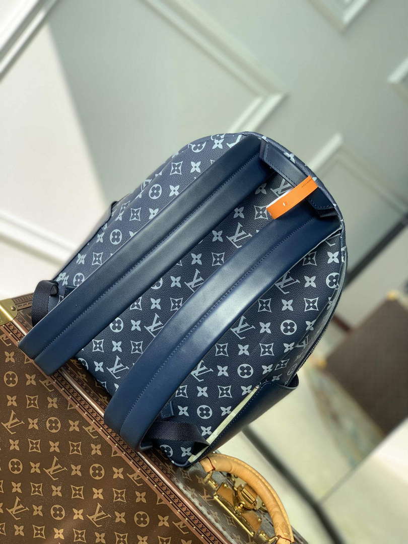 LV M46553 Louis Vuitton Discovery Backpack Bag Blue