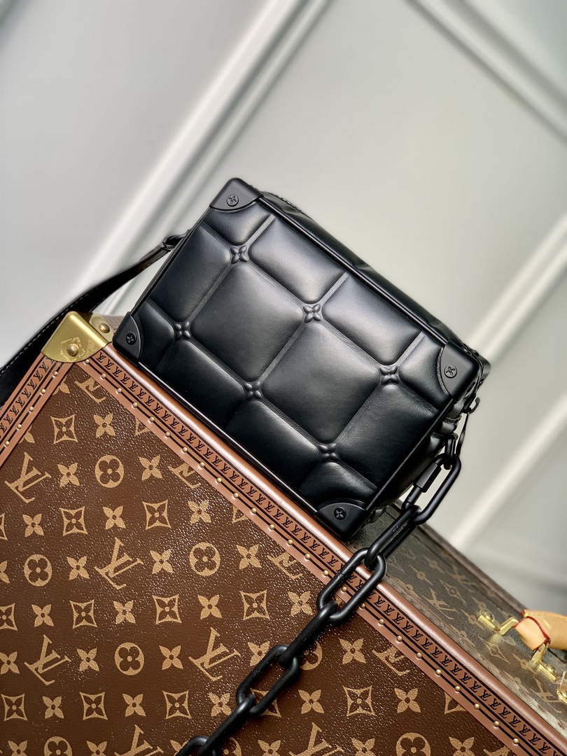 LV M81611 Louis Vuitton Mini Soft Trunk Black