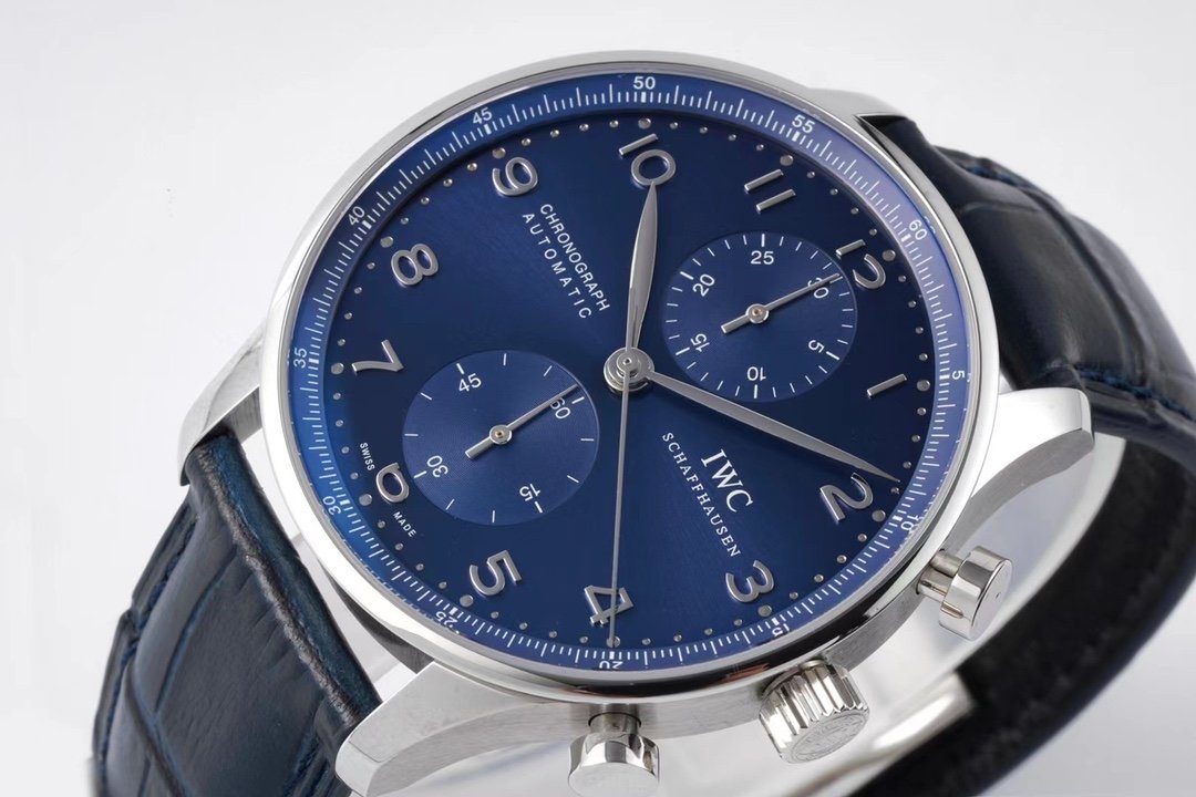IWC: 166879
