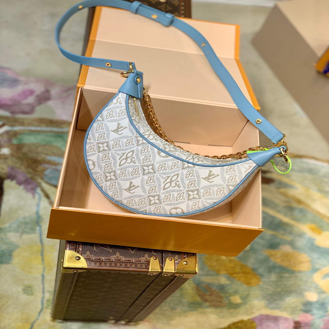 LV M81094 Louis Vuitton Loop Bag Ecru / Blue