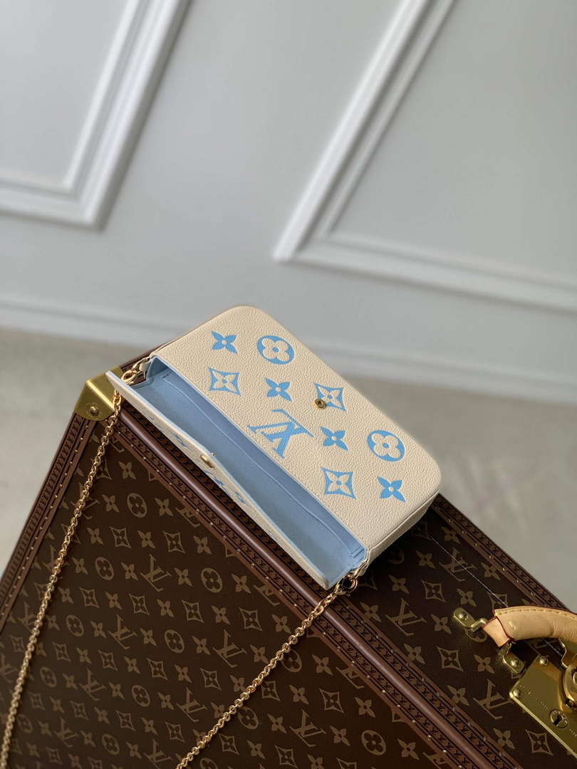 LV M82610 Louis Vuitton Pochette F��licie Bag Blue