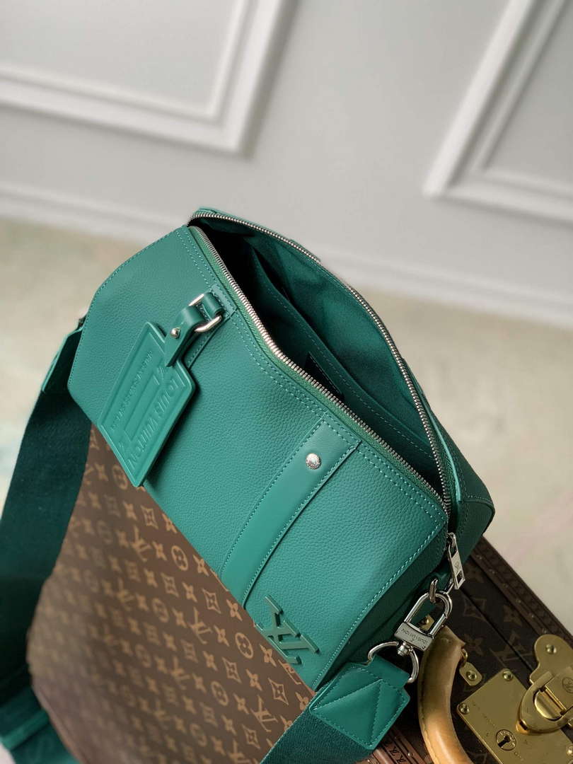 LV M22486 Louis Vuitton City Keepall Travel Bag Green