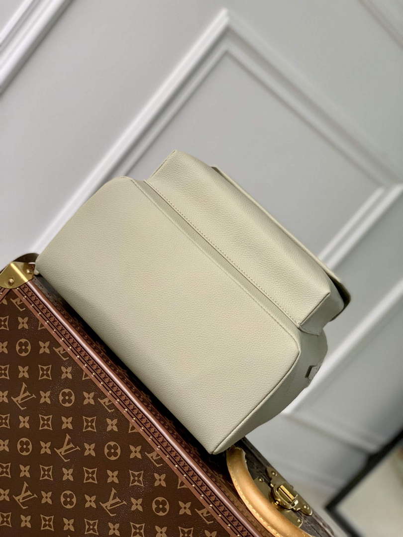 LV M22503 Louis Vuitton Takeoff Backpack Sage