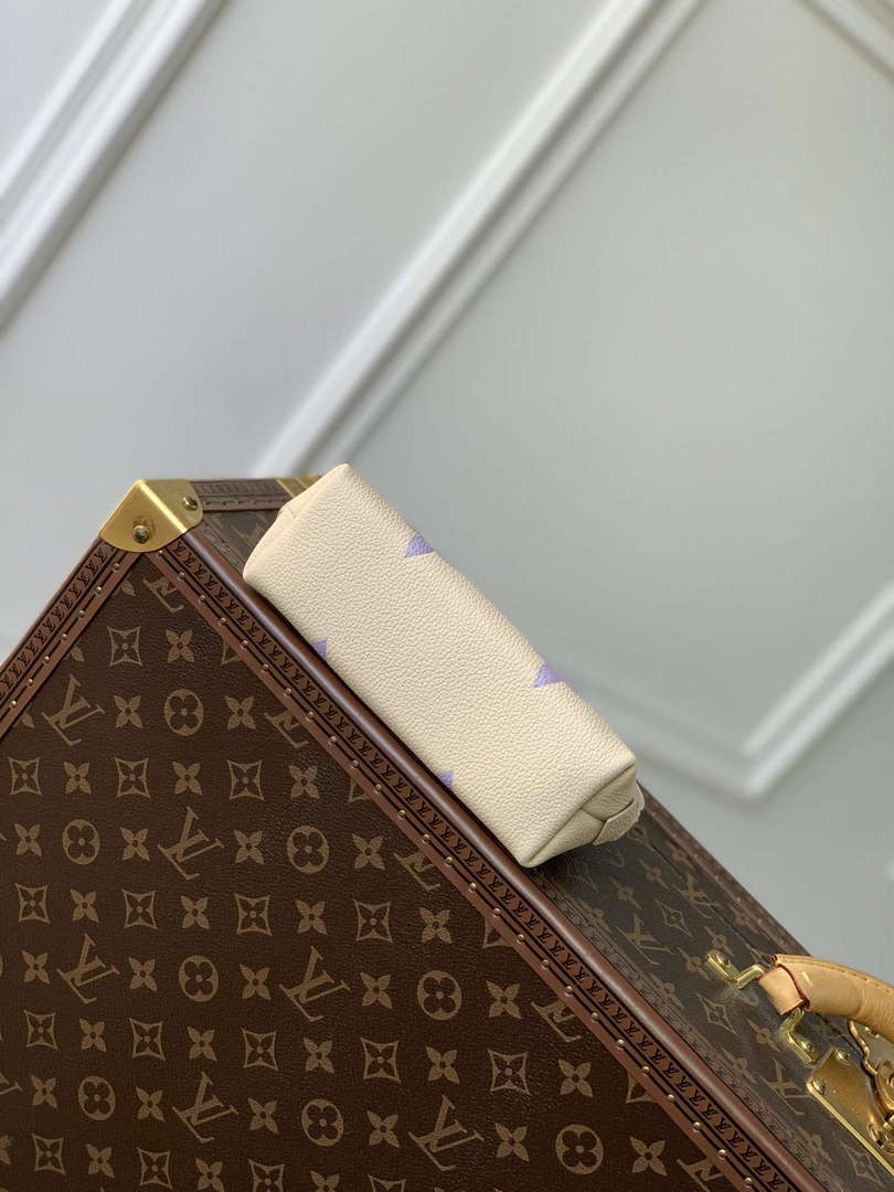 LV M45951 Louis Vuitton Pochette Cosmetique PM Taro Purple