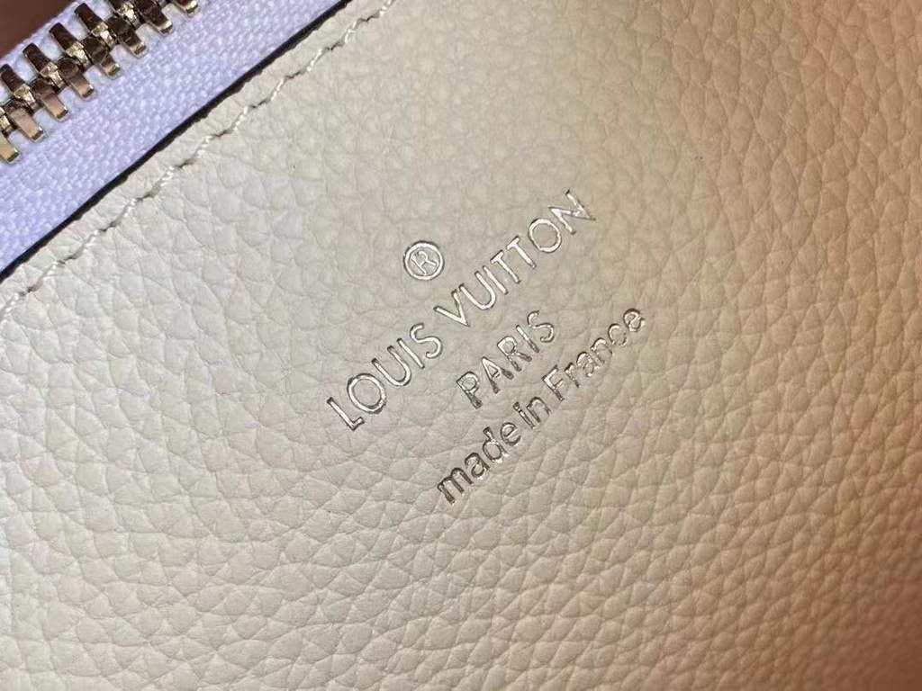 LV M58483 Louis Vuitton M58788 Muria M57853 Mahina Leather Pink