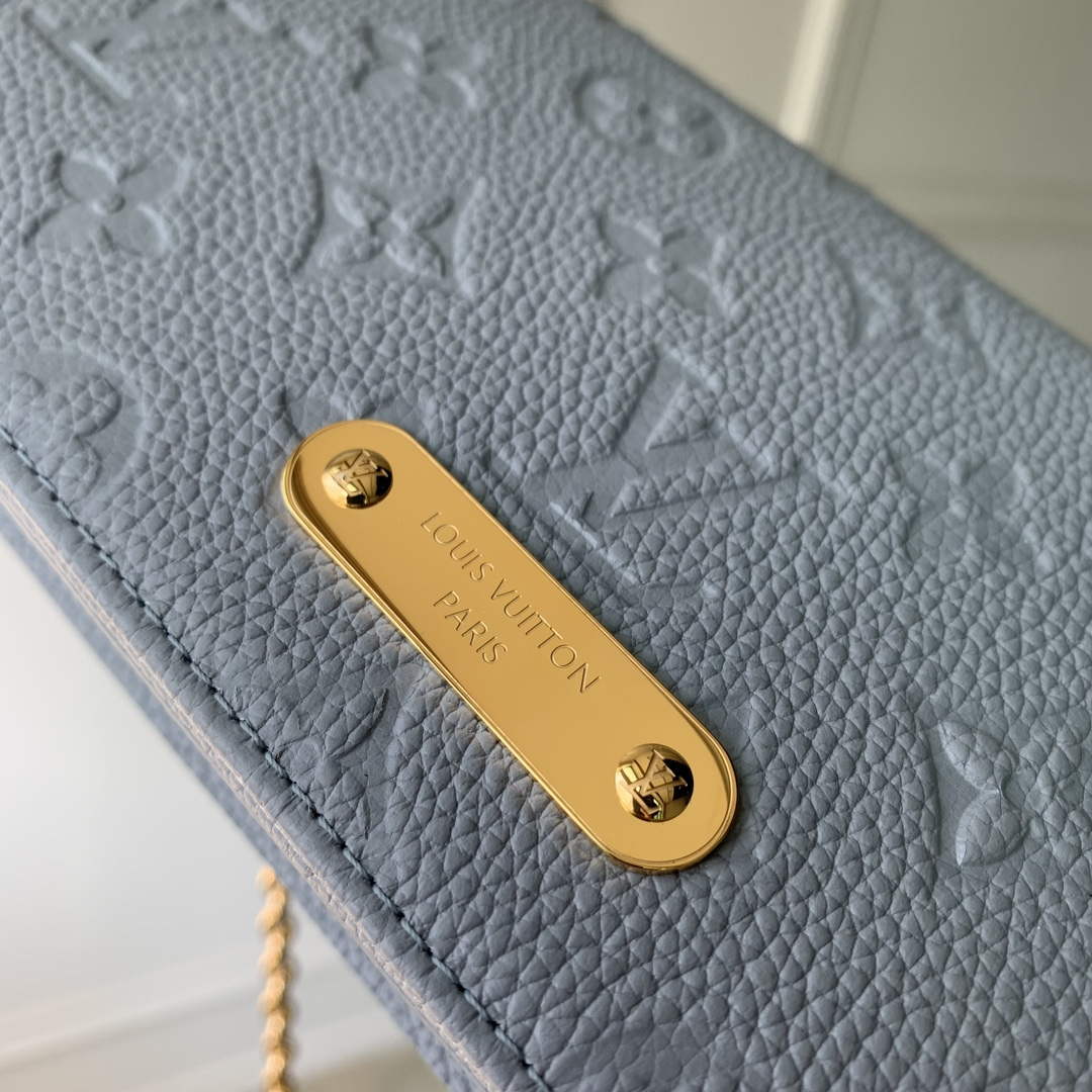 LV M83233 Louis Vuitton Wallet On Chain Lily Bag Blue Hour