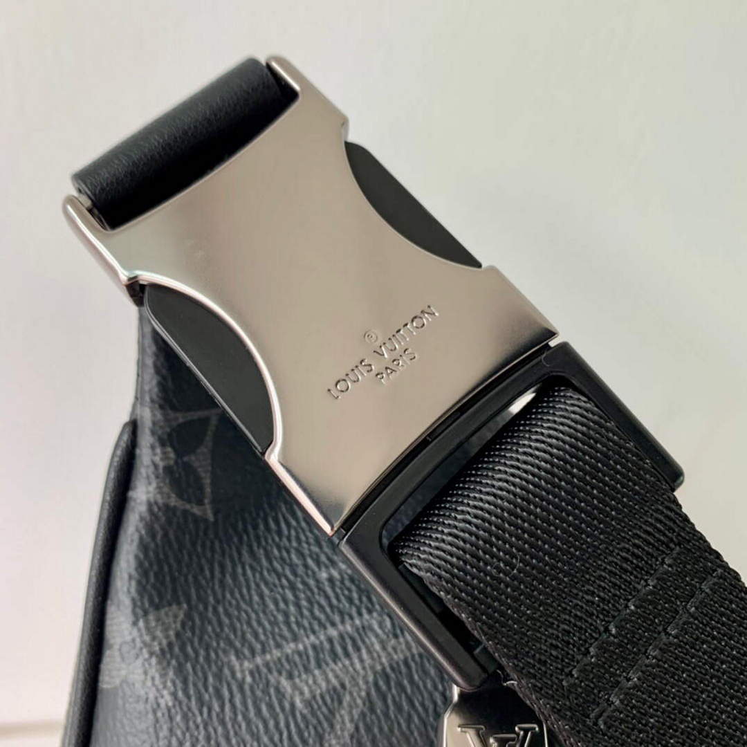 LV M46035 Louis Vuitton Discovery Bumbag PM Black