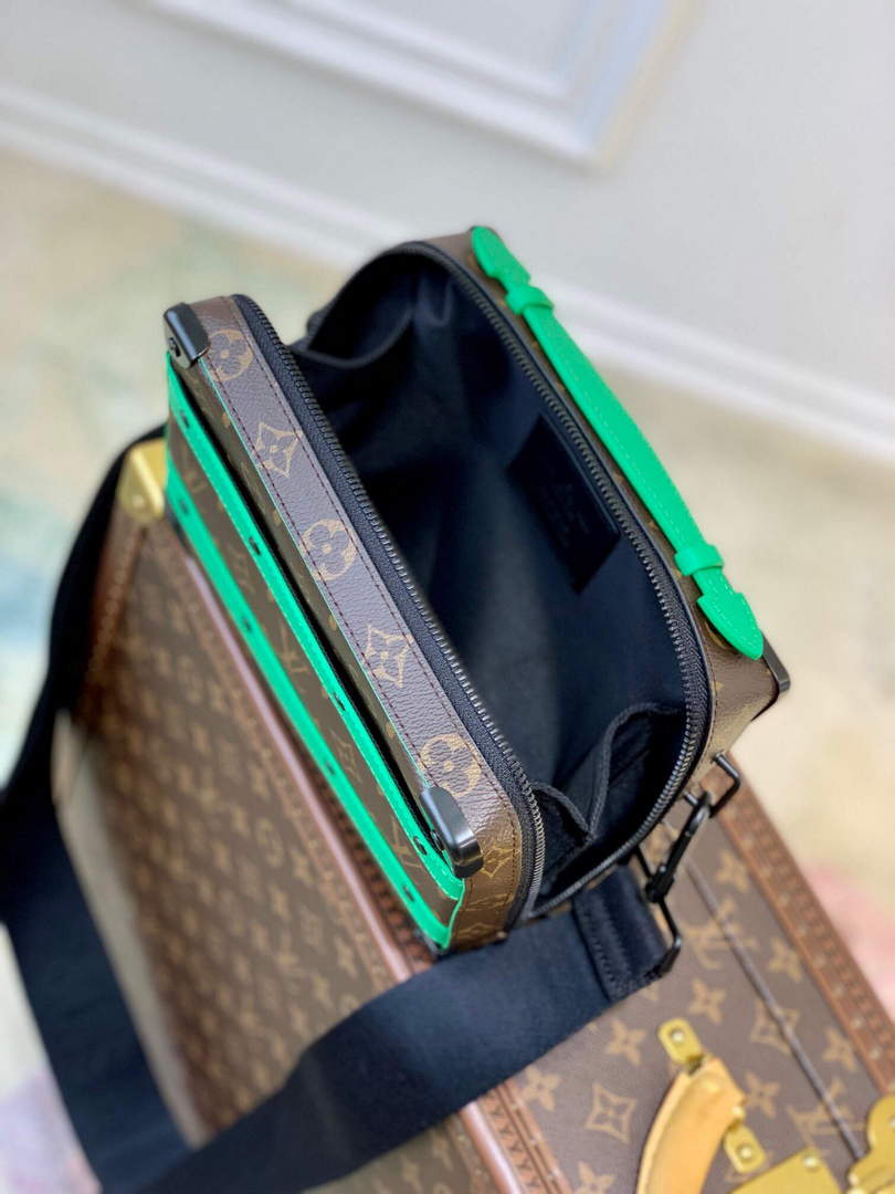 LV M46264 Louis Vuitton Handle Soft Trunk Bag Green