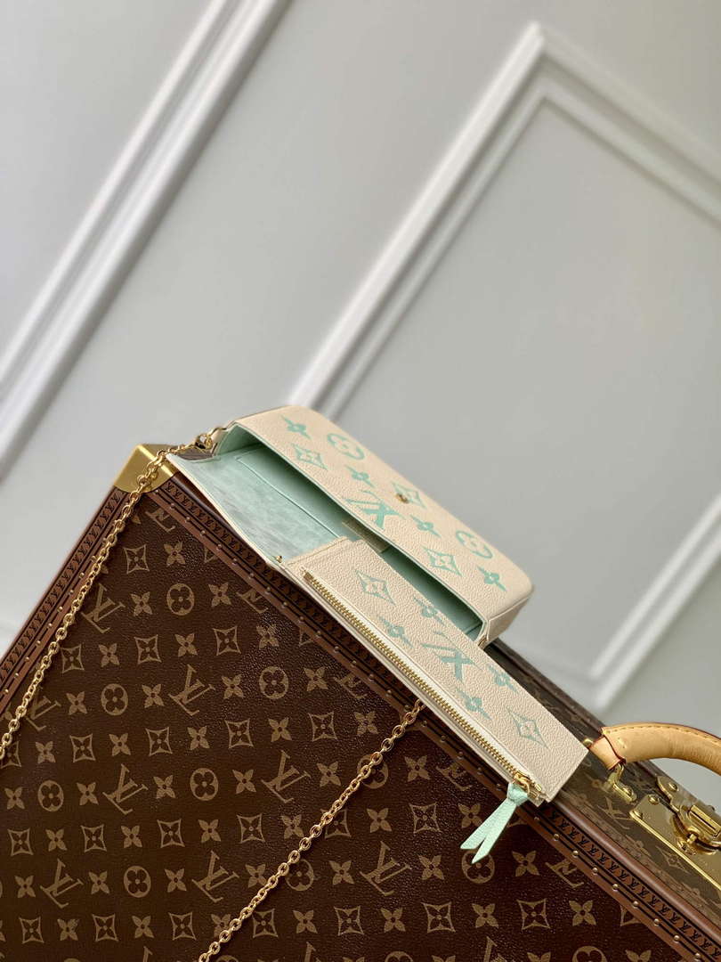 LV M82610 Louis Vuitton Pochette F��licie Bag Matcha green