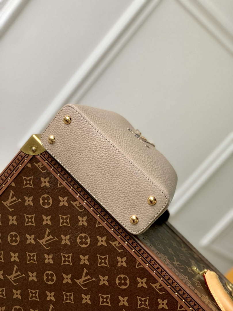 LV N80741 Louis Vuitton Capucines Mini Handbag Light coffee