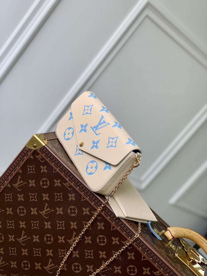 LV M82610 Louis Vuitton Pochette F��licie Bag Blue