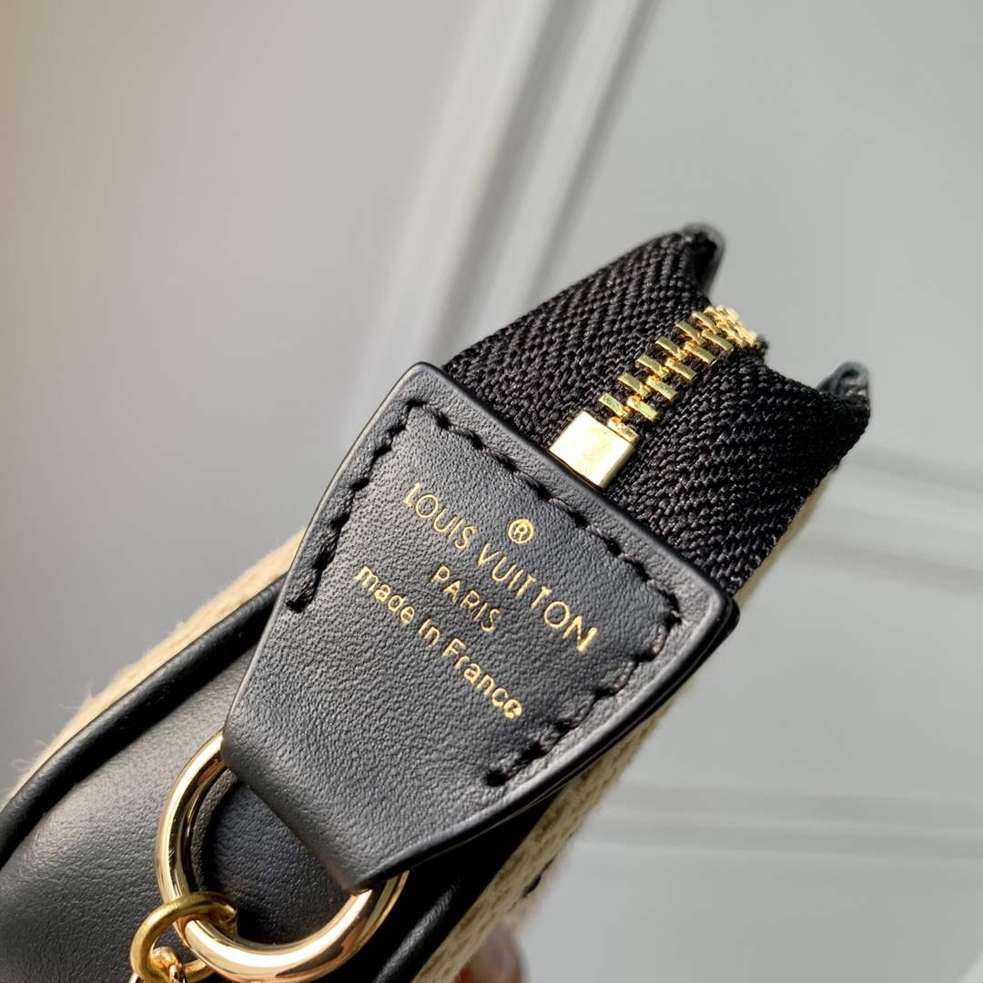 LV M82472 Louis Vuitton Mini Pochette Accessoires Black