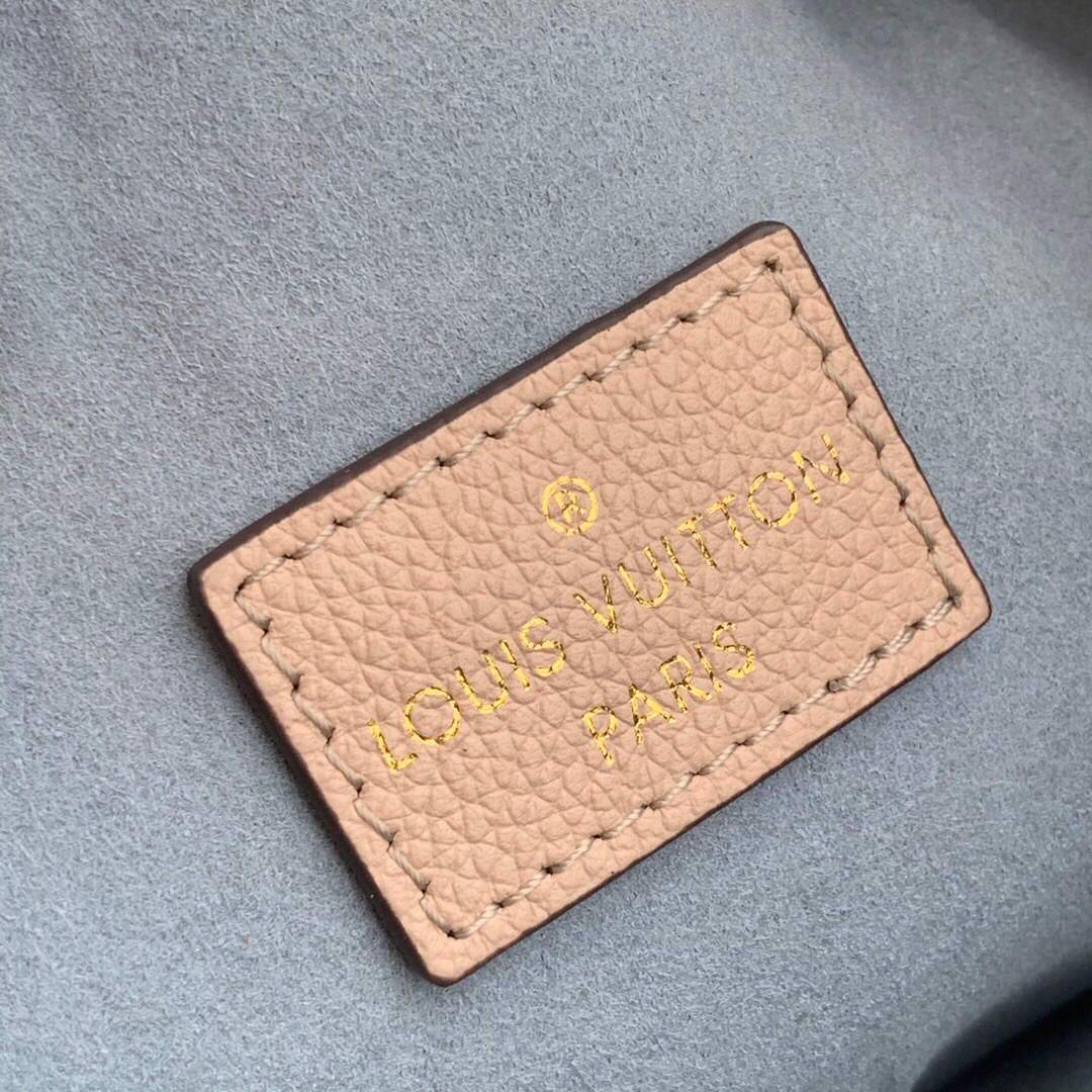 LV M57688 Louis Vuitton Lockme Bucket Bag M57687 M57689 Greige