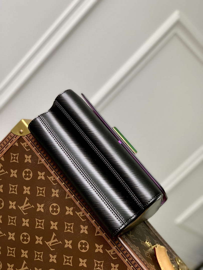 LV M22028 Louis Vuitton Twist MM Bag Epi Leather Black