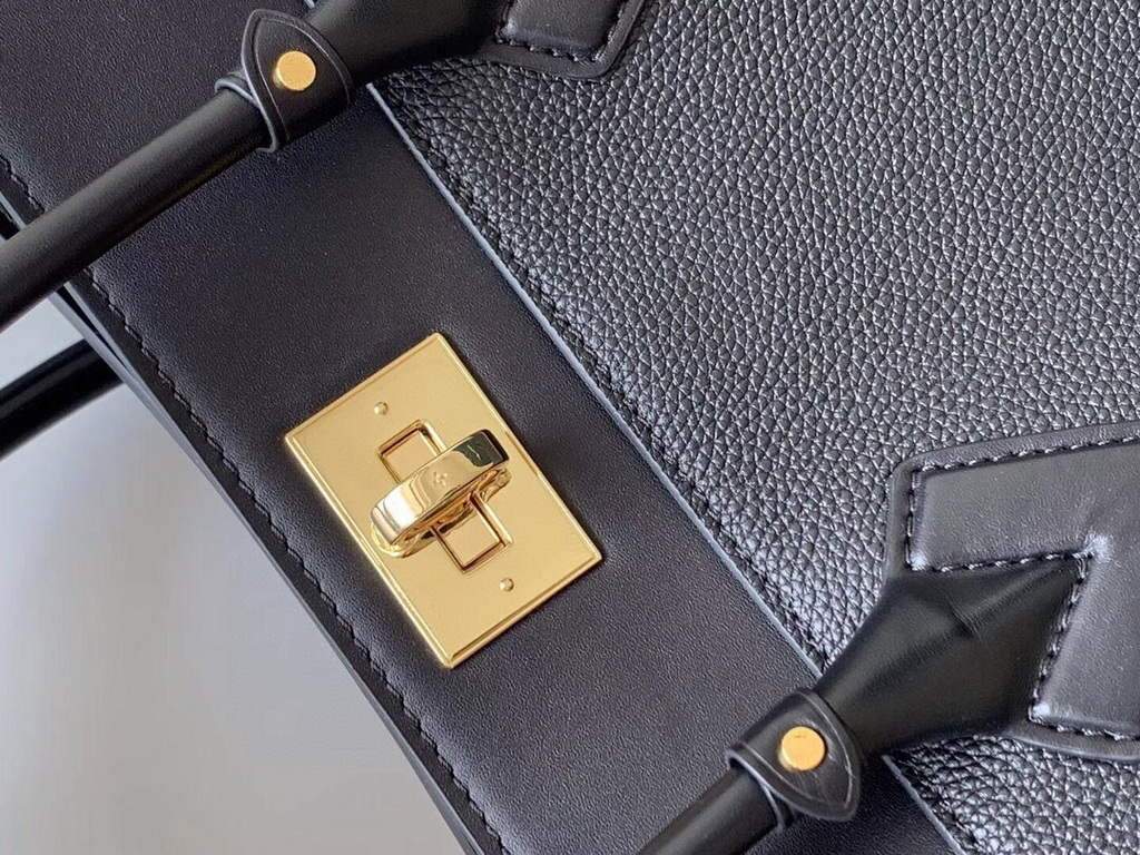 LV M53826 Louis Vuitton M53825 on My Side High end Leathers Tote bag Black