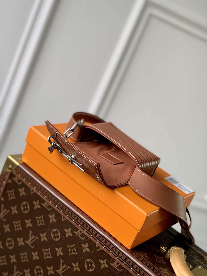 LV M23837 Louis Vuitton Micro Steamer Wallet Brown