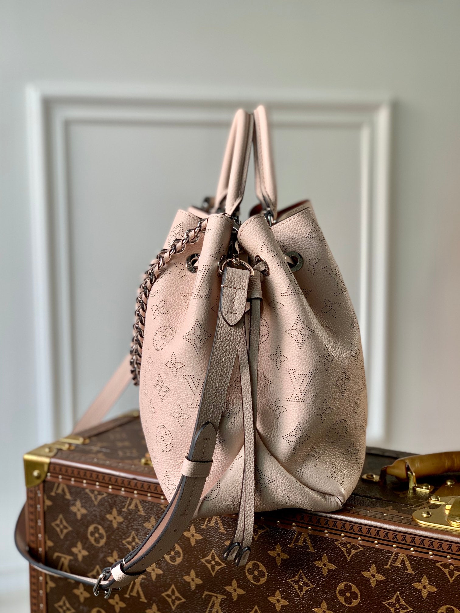 Louis Vuitton LV M59203 Bella Tote Mahina Cr��me Beige