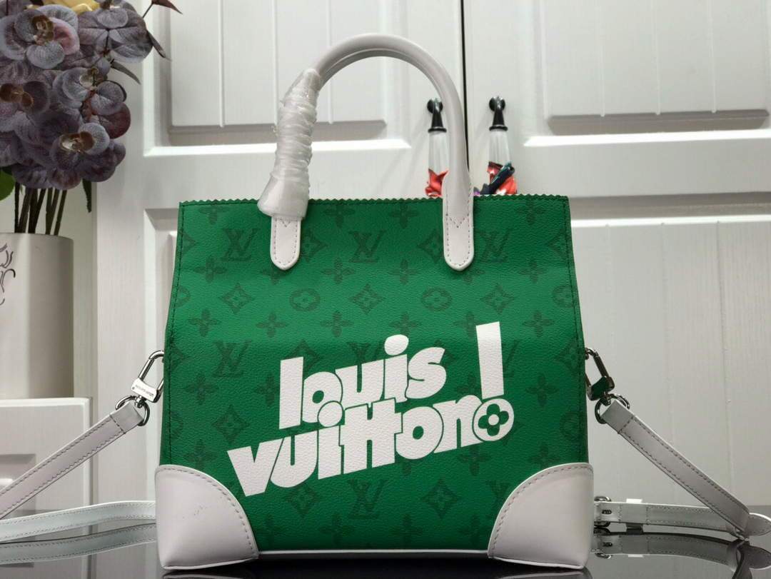 LV M46113 Louis Vuitton Carry It Bag 25cm Monogram Canvas Spring/Summer 2021 Collection Green