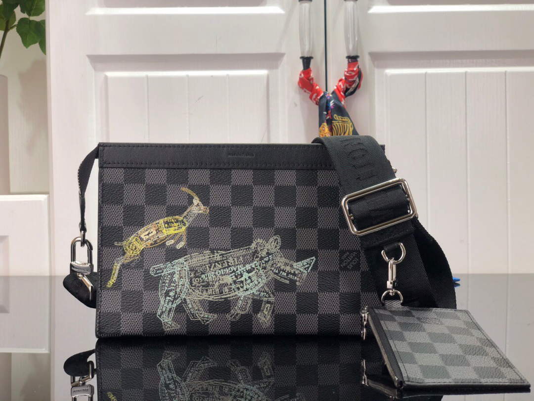 LV N64608 Louis Vuitton Gaston Wearable Wallet Black