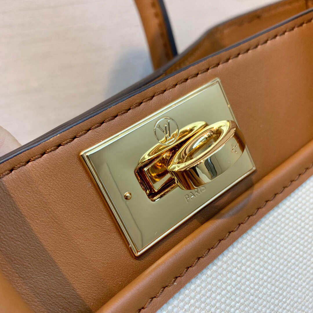 LV M59905 Louis Vuitton On My Side PM Tote Bag