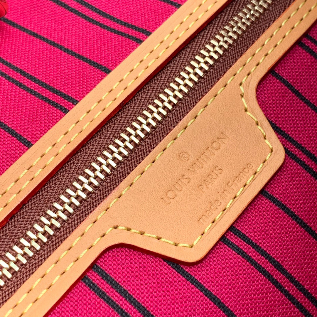 LV M50157 LouisVuitton Delightful MM Monogram Plum