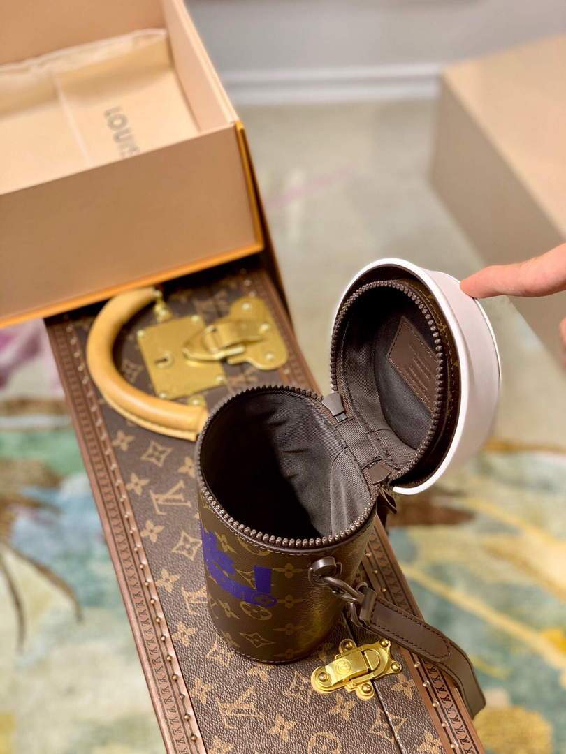 LV M80812 Louis Vuitton Coffee Cup Bag Blue