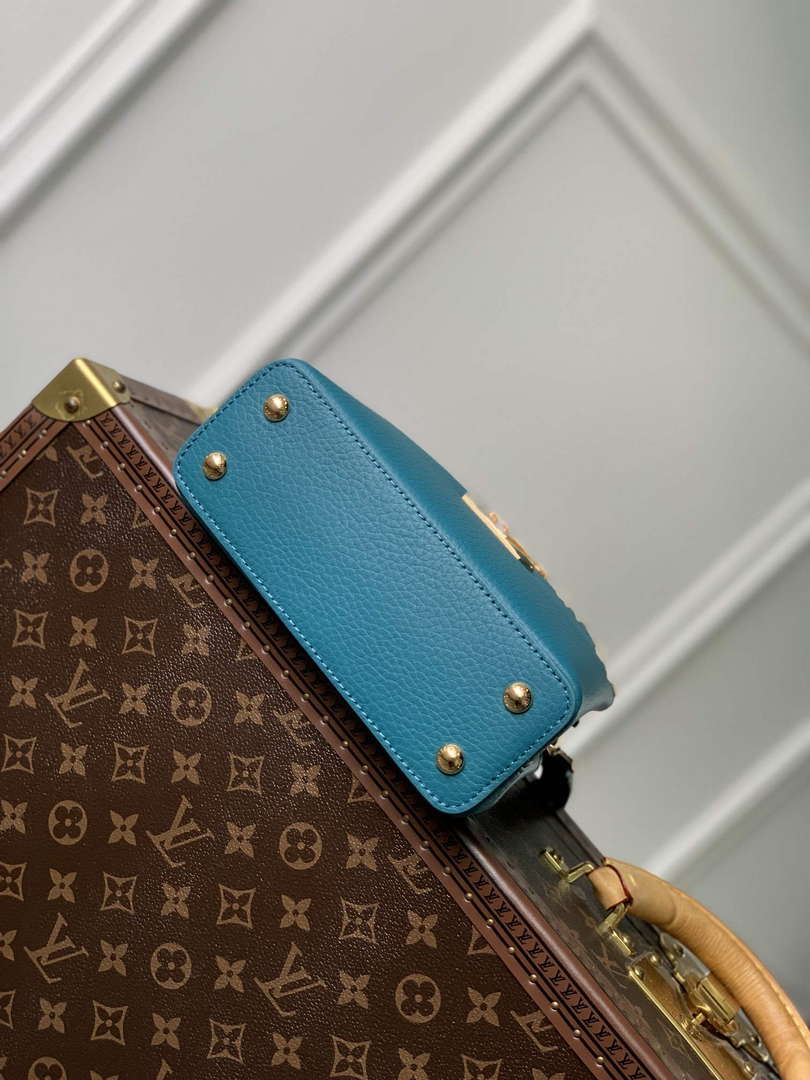Louis Vuitton LV M23766 Capucines Mini Handbag Green