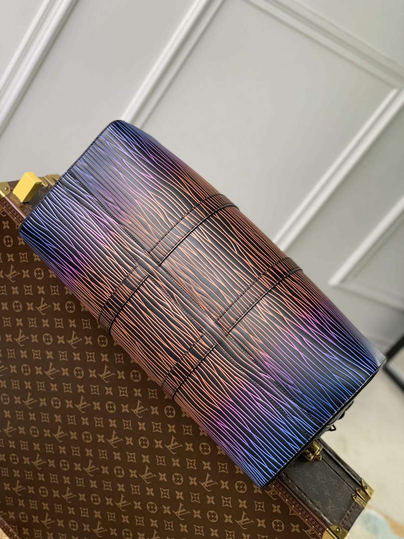 LV M23174 Louis Vuitton Keepall Bandouli��re 50 Bag Gradient Electric Sun
