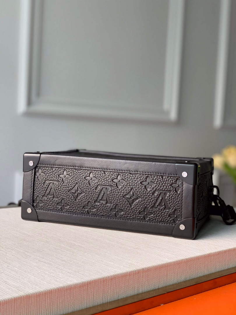 LV M55700 Louis Vuitton Soft Trunk Bag Black