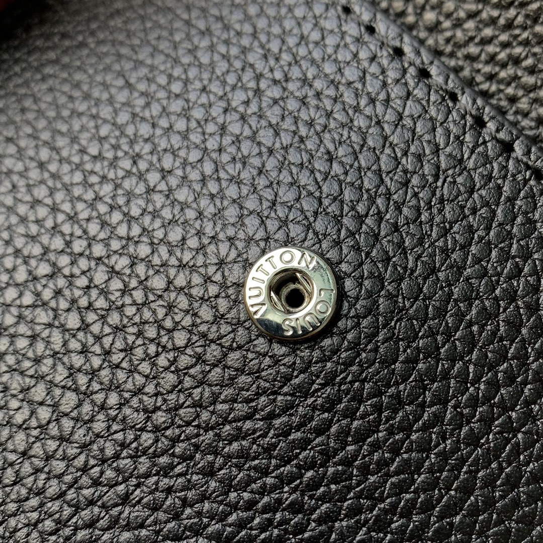 LV M57089 Louis Vuitton Phone Pouch Black