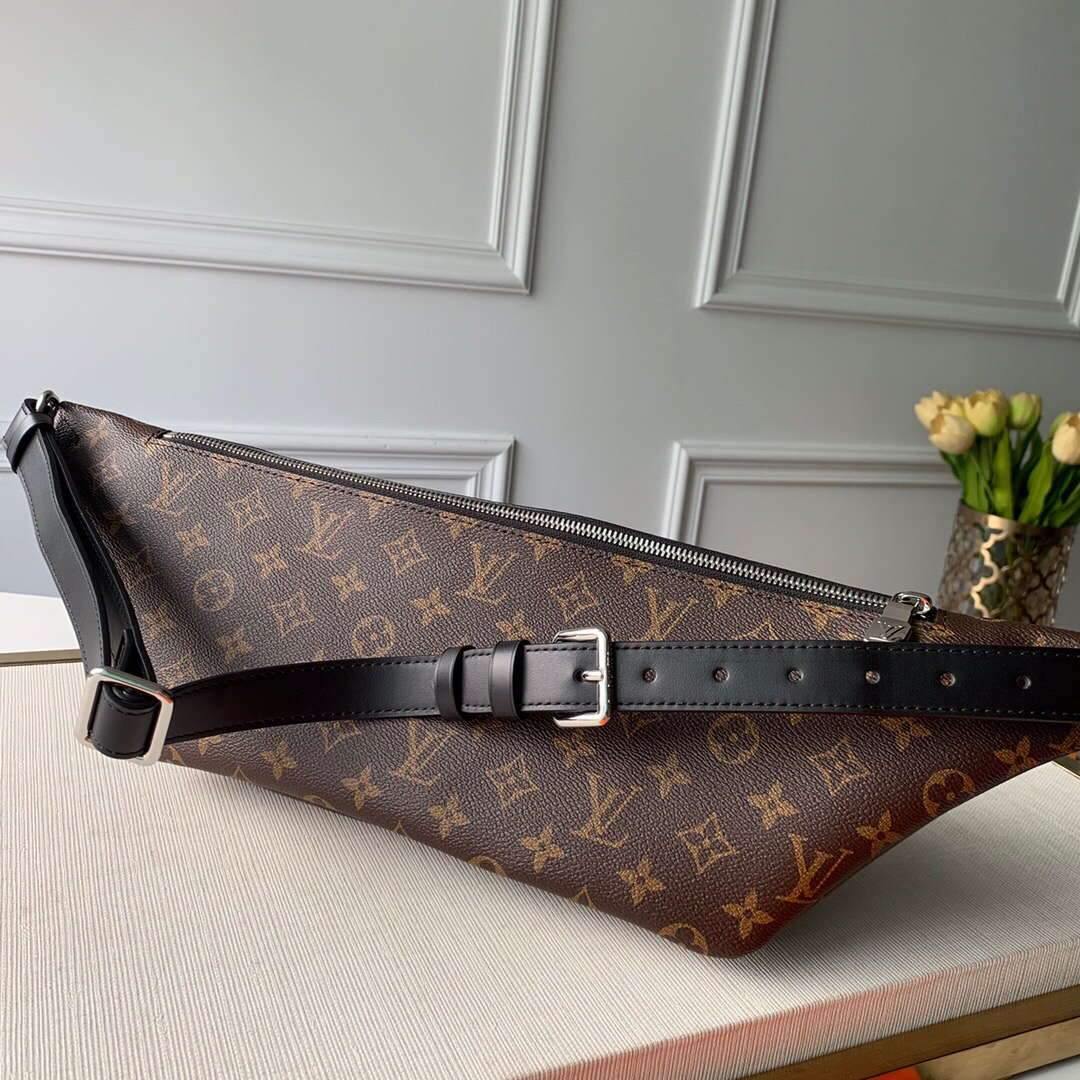 LV M45337 Louis Vuitton Classic BUMBAG Belt Bag Monogram