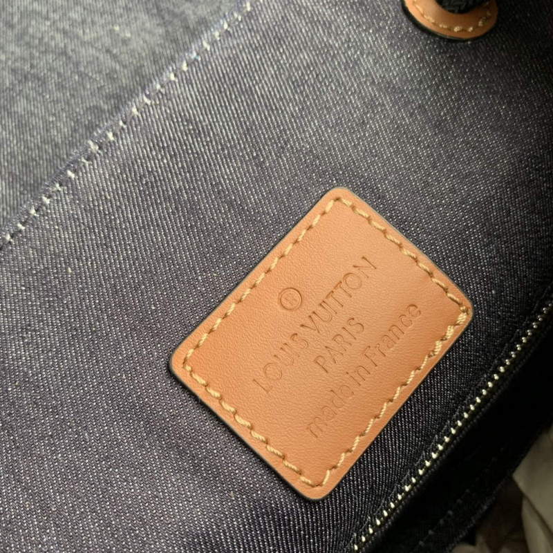 LV M46338 Louis Vuitton Christopher MM Backpack Blue