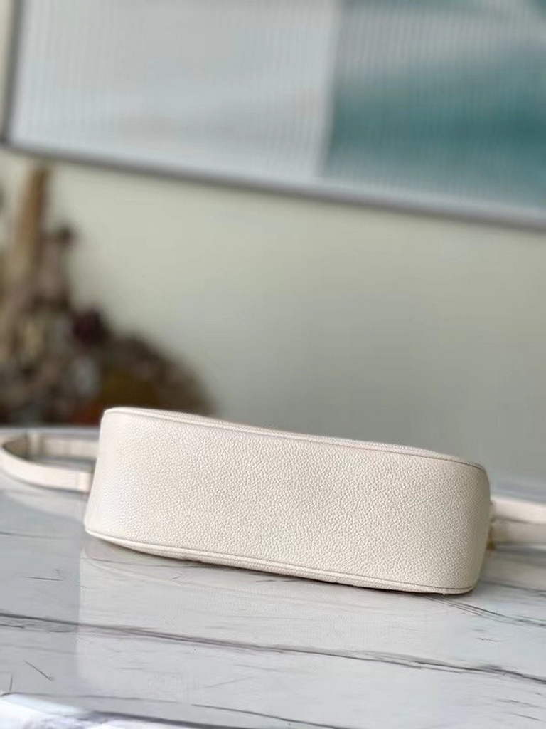 Louis Vuitton LV M46099 Bagatelle Bag Cream