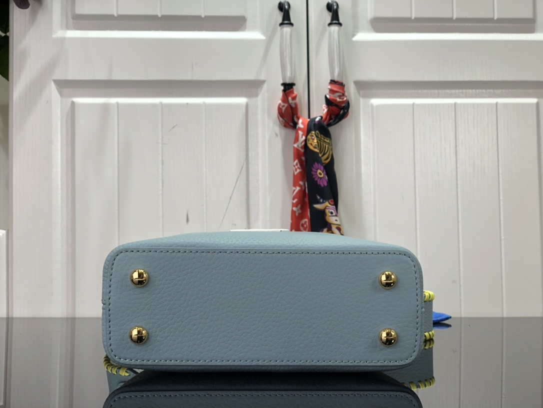 LV M57671 Louis Vuitton Capucines MM Handbag Light Blue
