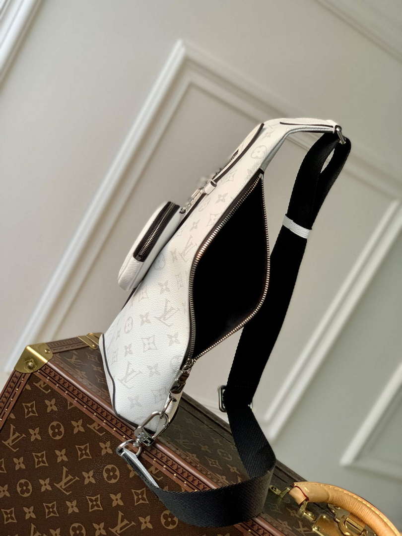 LV M30936 Louis Vuitton Duo Sling Bag White