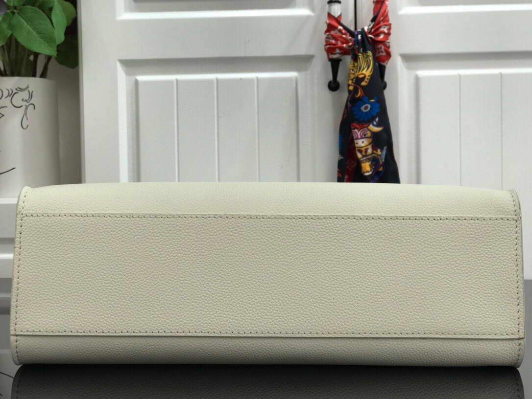 LV M55846 Louis Vuitton Lockme Tote MM Leathers M55818 Bag White