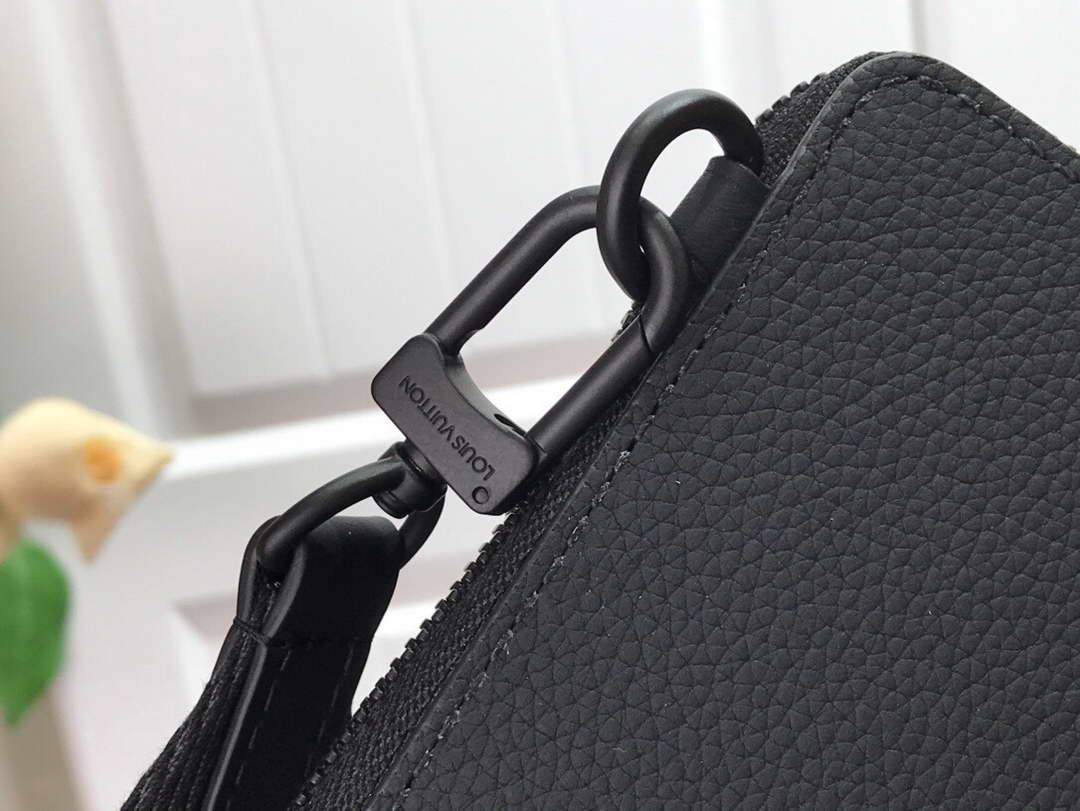 LV M57089 Louis Vuitton Phone Pouch Black Grained Calf Leather